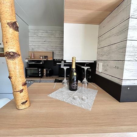 Villa Anastazja Vendelso Exteriör bild